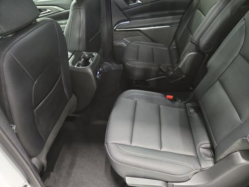 Used 2025 Chevrolet Traverse LT AWD/4WD image 25