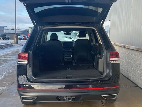 Used 2024 Volkswagen Atlas SE image 21