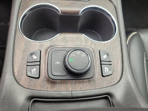 Used 2022 GMC Acadia Denali AWD/4WD image 29