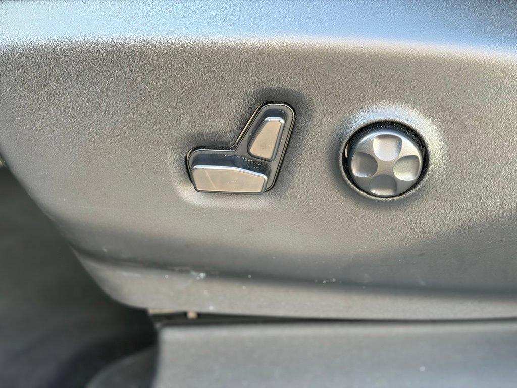 Certified 2023 Chrysler Pacifica Touring-L FWD image 23