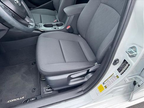 Used 2026 Toyota Corolla LE FWD image 7