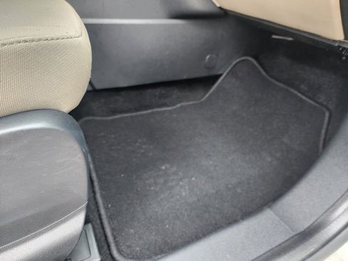 Used 2018 Ford EcoSport S image 40