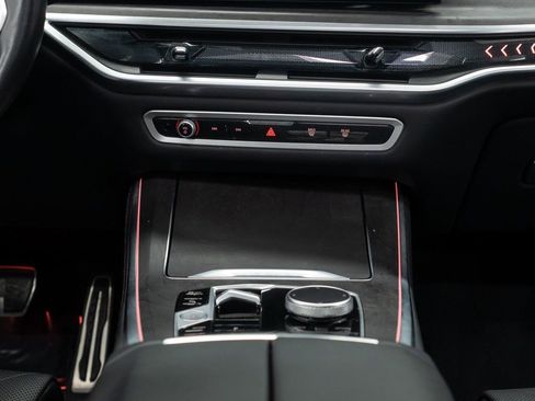 Used 2025 BMW X5 xDrive40i w/ M Sport Package image 30