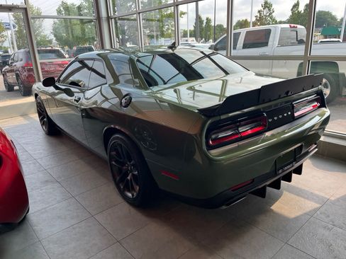 Used 2021 Dodge Challenger R/T Scat Pack RWD image 7