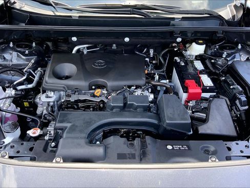 Used 2025 Toyota RAV4 XLE w/ Convenience Package FWD image 31