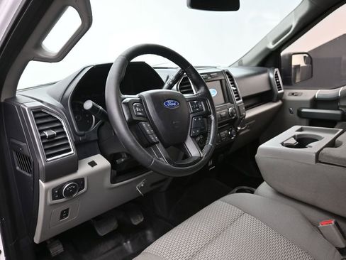 Used 2017 Ford F150 XLT w/ Equipment Group 302A Luxury image 19