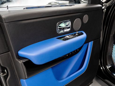 Used 2022 Rolls-Royce Cullinan image 12