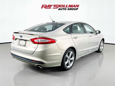 Used 2015 Ford Fusion SE w/ Equipment Group 201A image 7