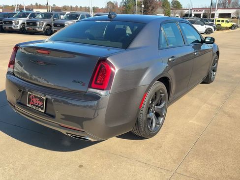 Used 2022 Chrysler 300 S w/ Safetytec Plus Group image 7