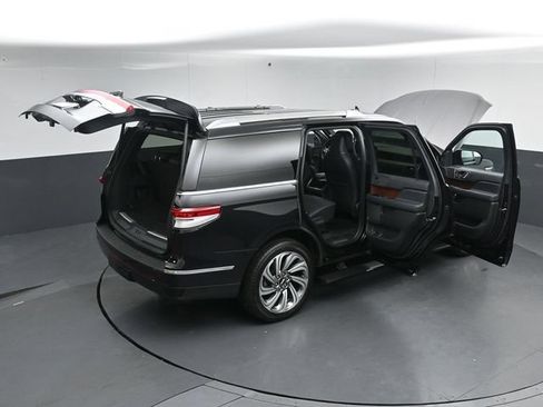 Certified 2023 Lincoln Navigator Reserve AWD/4WD image 62