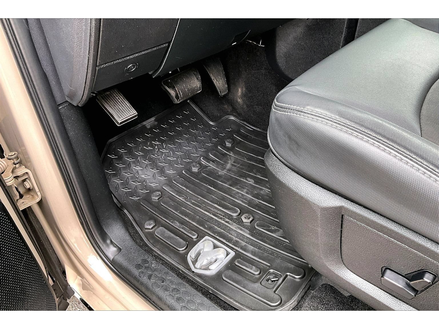 Used 2017 RAM 1500 Rebel w/ Mojave Sand Rebel Package AWD/4WD image 31