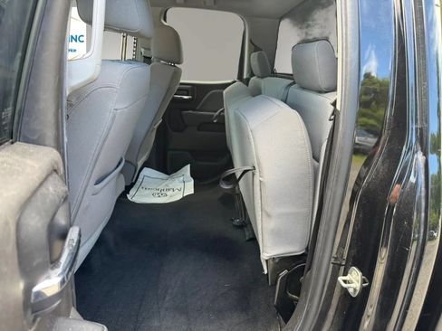Used 2018 Chevrolet Silverado 1500 Custom w/ Custom Value Package AWD/4WD image 17