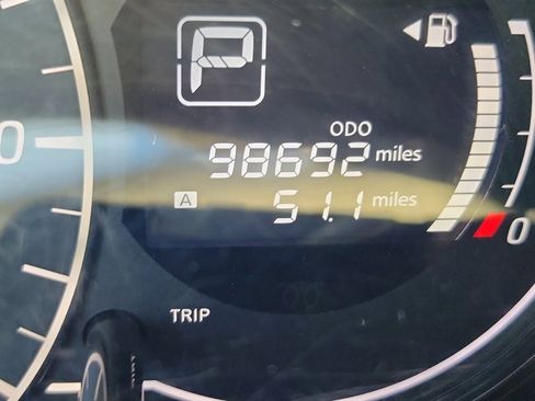 Used 2019 Nissan Versa Note SV image 28