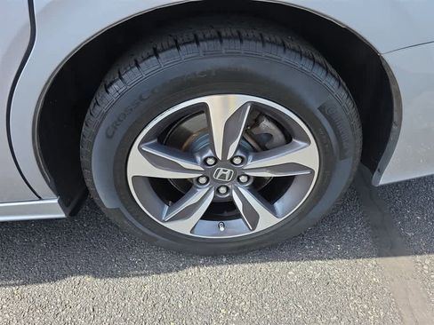 Certified 2018 Honda Odyssey Touring image 28