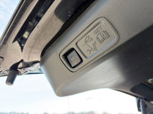 Used 2019 Lincoln Navigator Select w/ Technology Package image 56