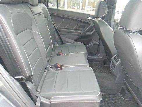 Used 2023 Volkswagen Tiguan SEL R-Line AWD/4WD image 31