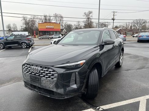 Used 2025 Audi Q5 Premium Plus w/ Premium Plus image 2