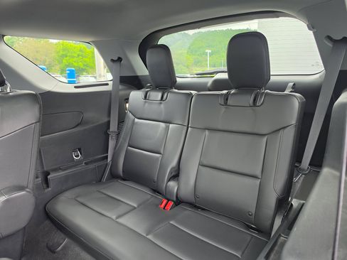Used 2023 Ford Explorer XLT w/ Equipment Group 202A AWD/4WD image 13