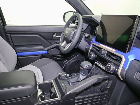 New 2025 Toyota Tacoma TRD Off-Road image 15