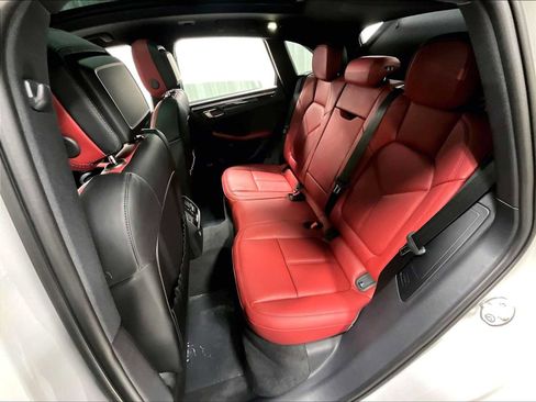 New 2026 Porsche Macan image 25