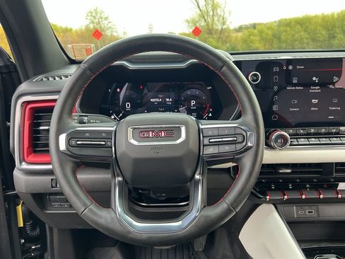 Used 2023 GMC Canyon AT4X image 32