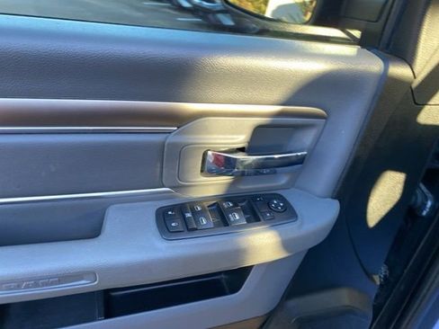 Used 2019 RAM 1500 Classic SLT image 25