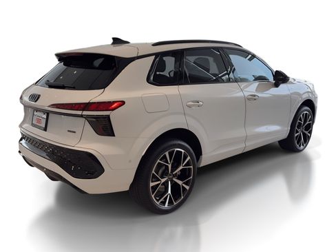 New 2026 Audi Q3 quattro 2.0T w/ 20" Wheel Package image 9