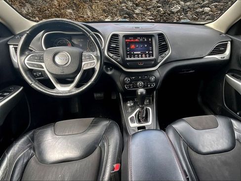 Used 2017 Jeep Cherokee Trailhawk w/ Comfort/Convenience Group image 15