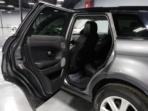Used 2018 Land Rover Range Rover Evoque SE AWD/4WD image 18