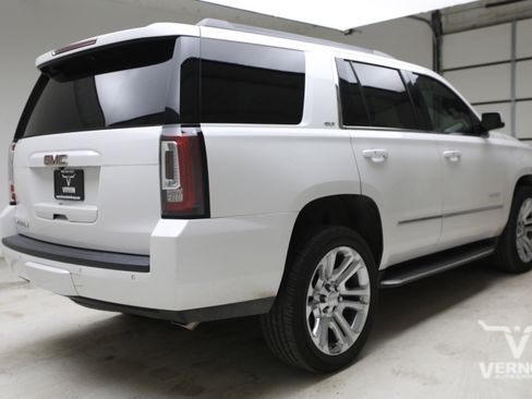 Used 2017 GMC Yukon SLT w/ Premium Edition RWD image 4