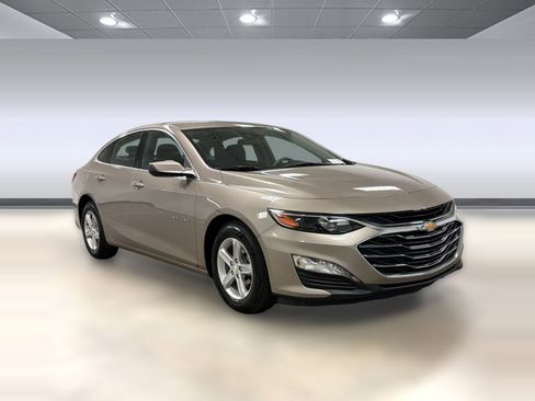 Used 2024 Chevrolet Malibu LT FWD image 6