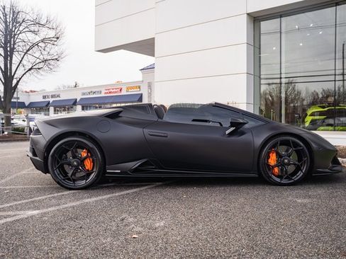 Used 2022 Lamborghini Huracan EVO image 23