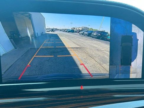 Used 2023 Cadillac Escalade ESV Premium Luxury image 13