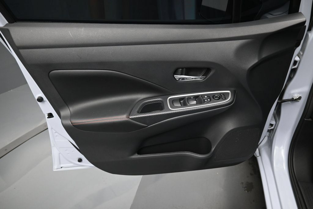 Used 2025 Nissan Versa SR w/ Trunk Package FWD image 10