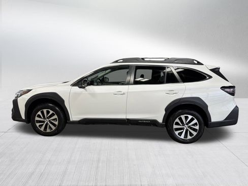 Certified 2023 Subaru Outback Premium image 4