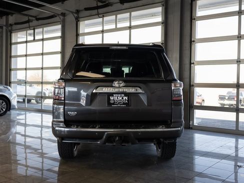 Used 2022 Toyota 4Runner Limited image 4
