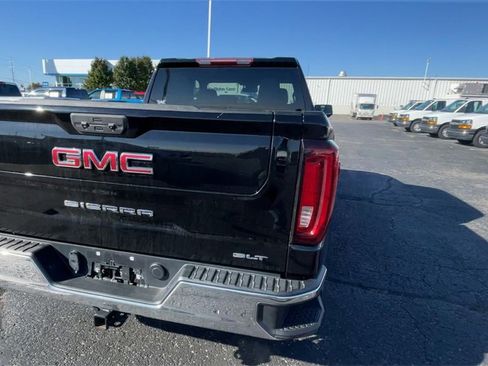 Used 2022 GMC Sierra 1500 SLT w/ Max Trailering Package image 9