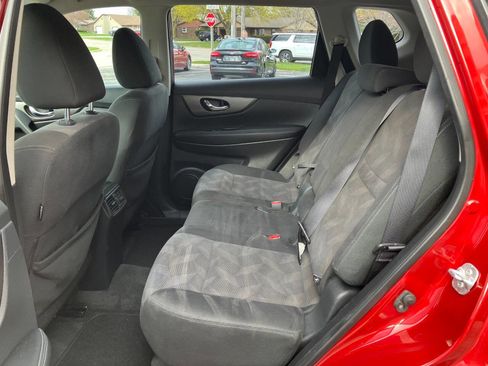 Used 2016 Nissan Rogue S AWD/4WD image 12