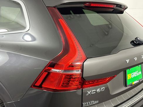 Used 2023 Volvo XC60 B5 Ultimate w/ Climate Package AWD/4WD image 36
