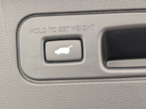 Used 2025 Honda Pilot Touring image 32