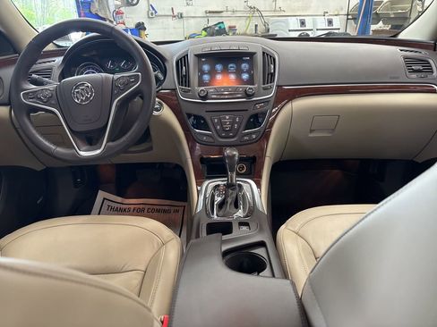 Used 2017 Buick Regal Premium w/ Driver Confidence Package #1 FWD image 16
