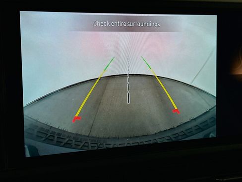 Used 2025 Jeep Wrangler Willys AWD/4WD image 22