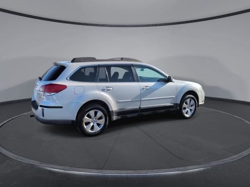 Used 2012 Subaru Outback 3.6R Limited image 8