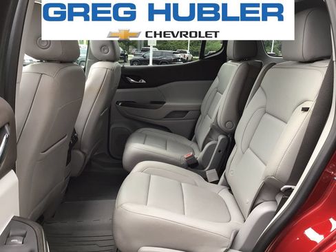 Used 2023 GMC Acadia SLT w/ Technology Package AWD/4WD image 34