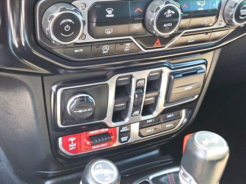 Used 2021 Jeep Wrangler Unlimited Rubicon AWD/4WD image 16
