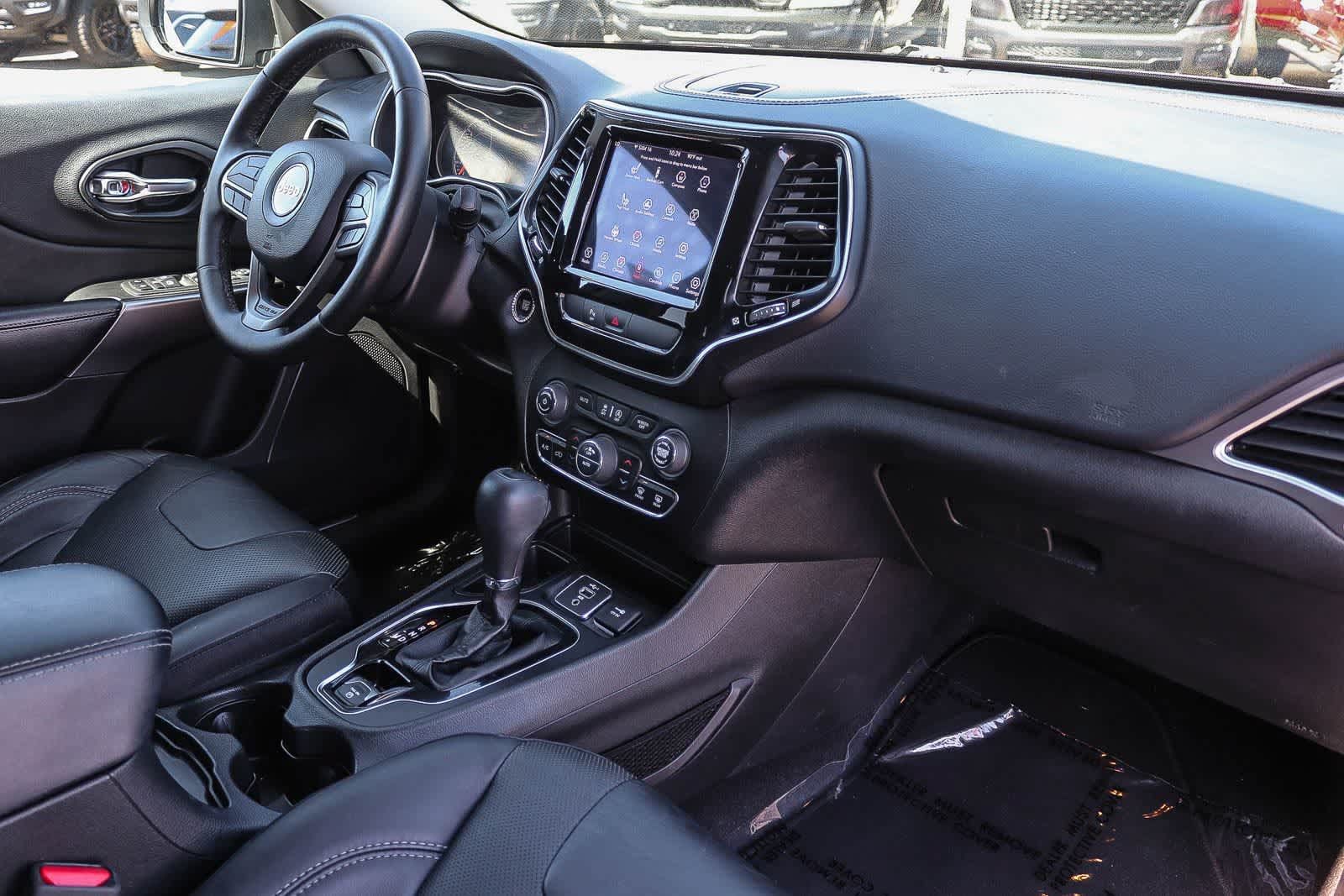 Used 2019 Jeep Cherokee Limited FWD image 16
