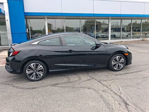 Used 2017 Honda Civic EX-T image 9