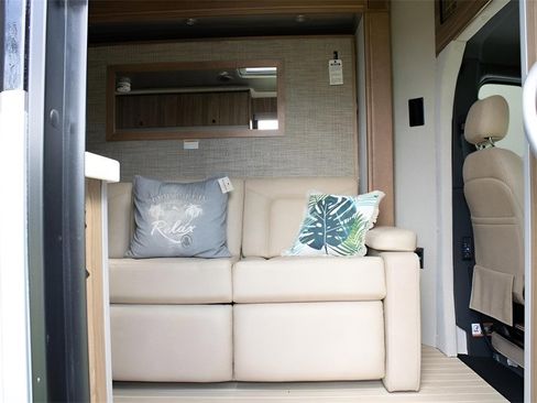 Used 2022 Mercedes-Benz Sprinter 3500 image 16