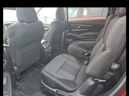 Used 2025 Subaru Ascent Premium image 6