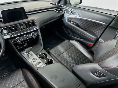 Used 2019 Genesis G70 2.0T Advanced w/ Sport Package image 11